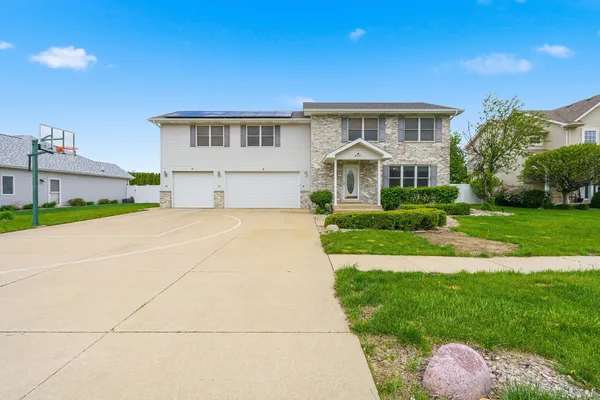 $425,000 | 855 Magnolia Drive, Bourbonnais, IL 60914