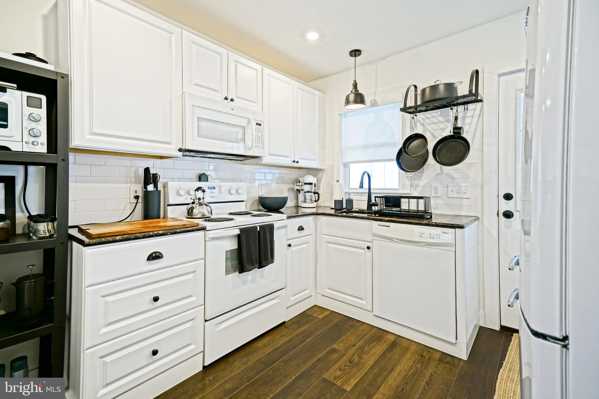 20594 Bay Road, Unit 9 Rehoboth Beach, DE 19971 - Photo 16 of 41 Gallery Image 16