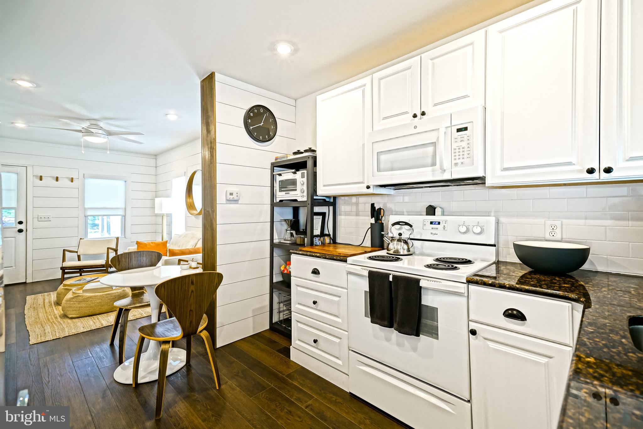 20594 Bay Road, Unit 9 Rehoboth Beach, DE 19971 - Photo 17 of 41 Gallery Image 17