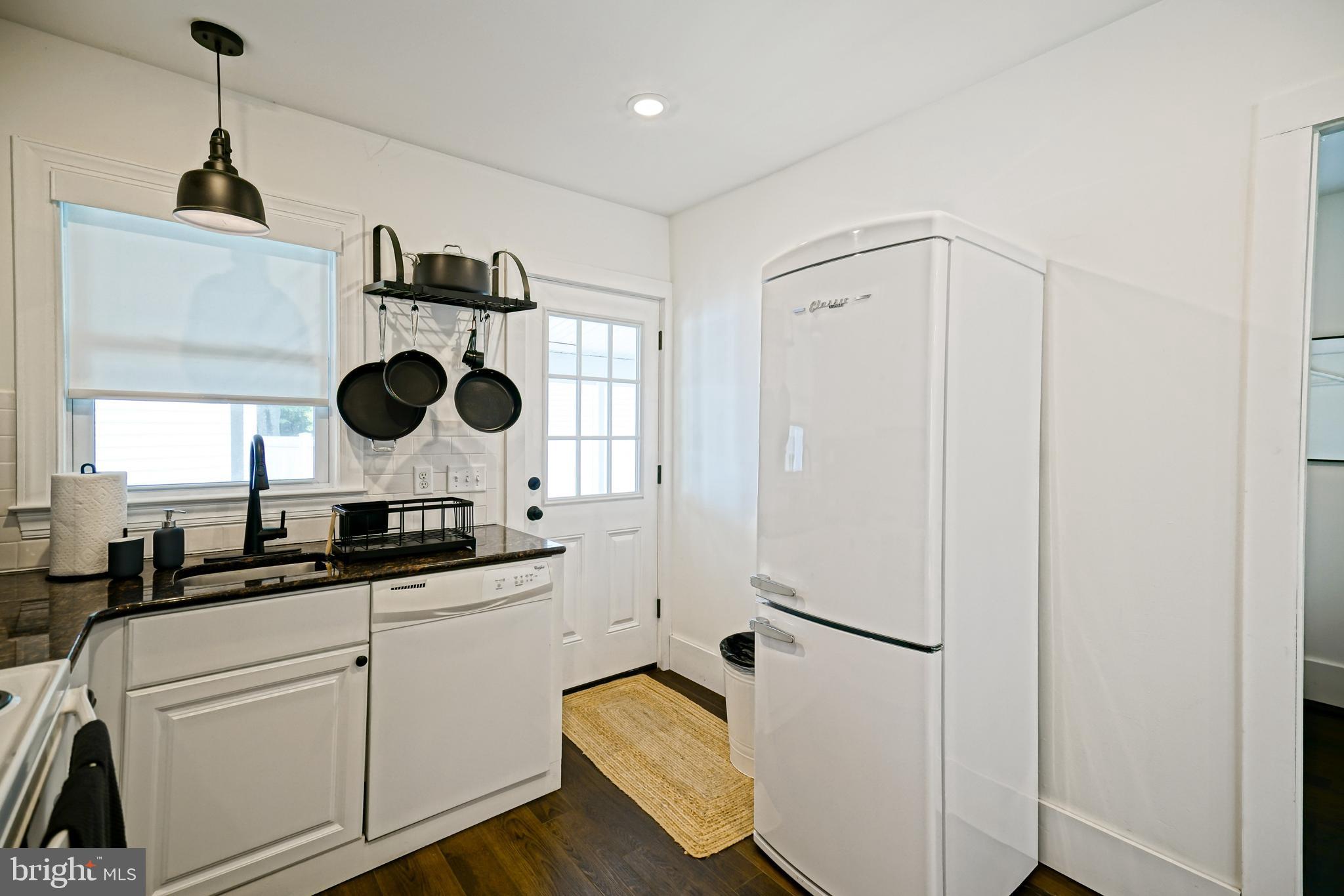 20594 Bay Road, Unit 9 Rehoboth Beach, DE 19971 - Photo 19 of 41 Gallery Image 19