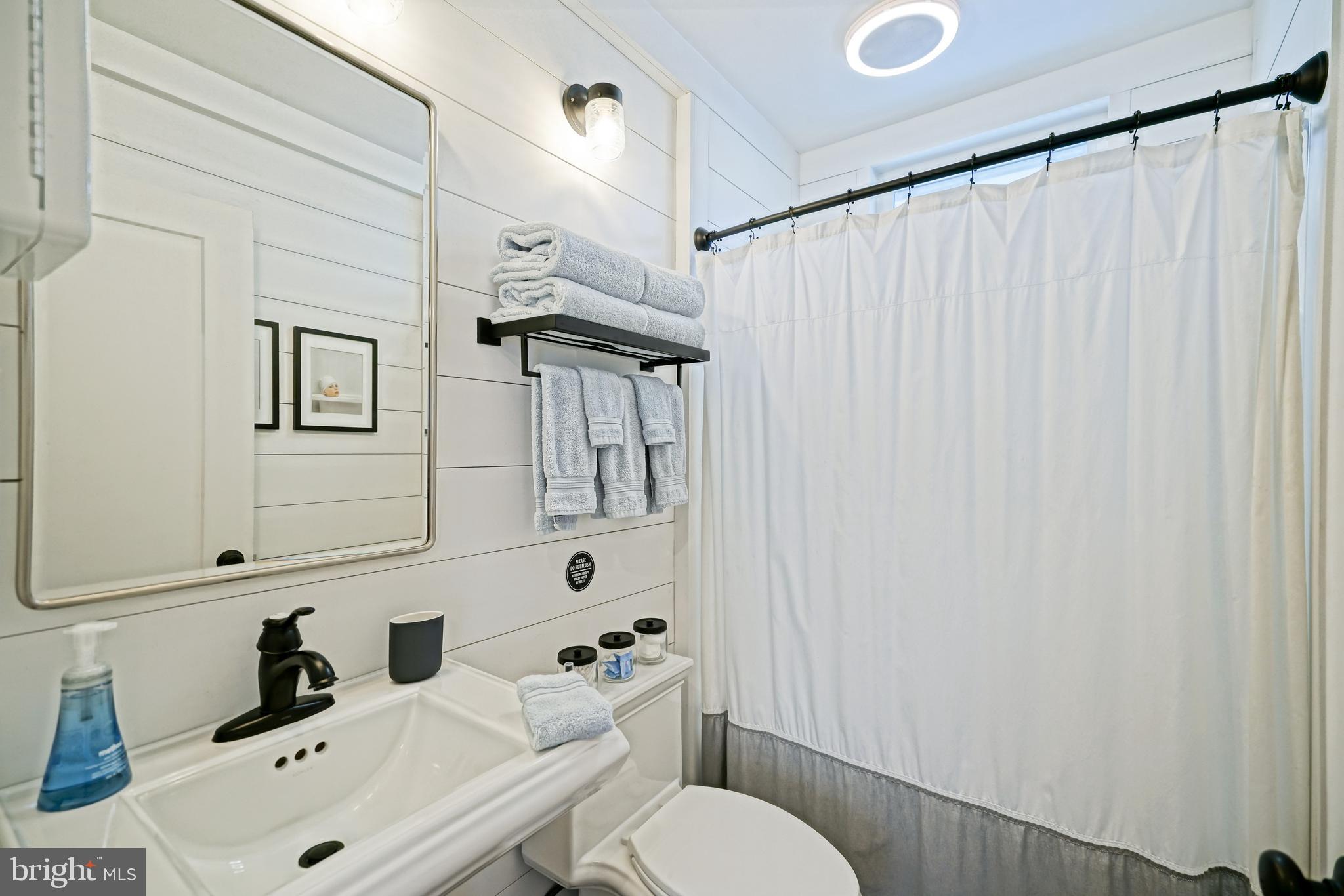 20594 Bay Road, Unit 9 Rehoboth Beach, DE 19971 - Photo 23 of 41 Gallery Image 23