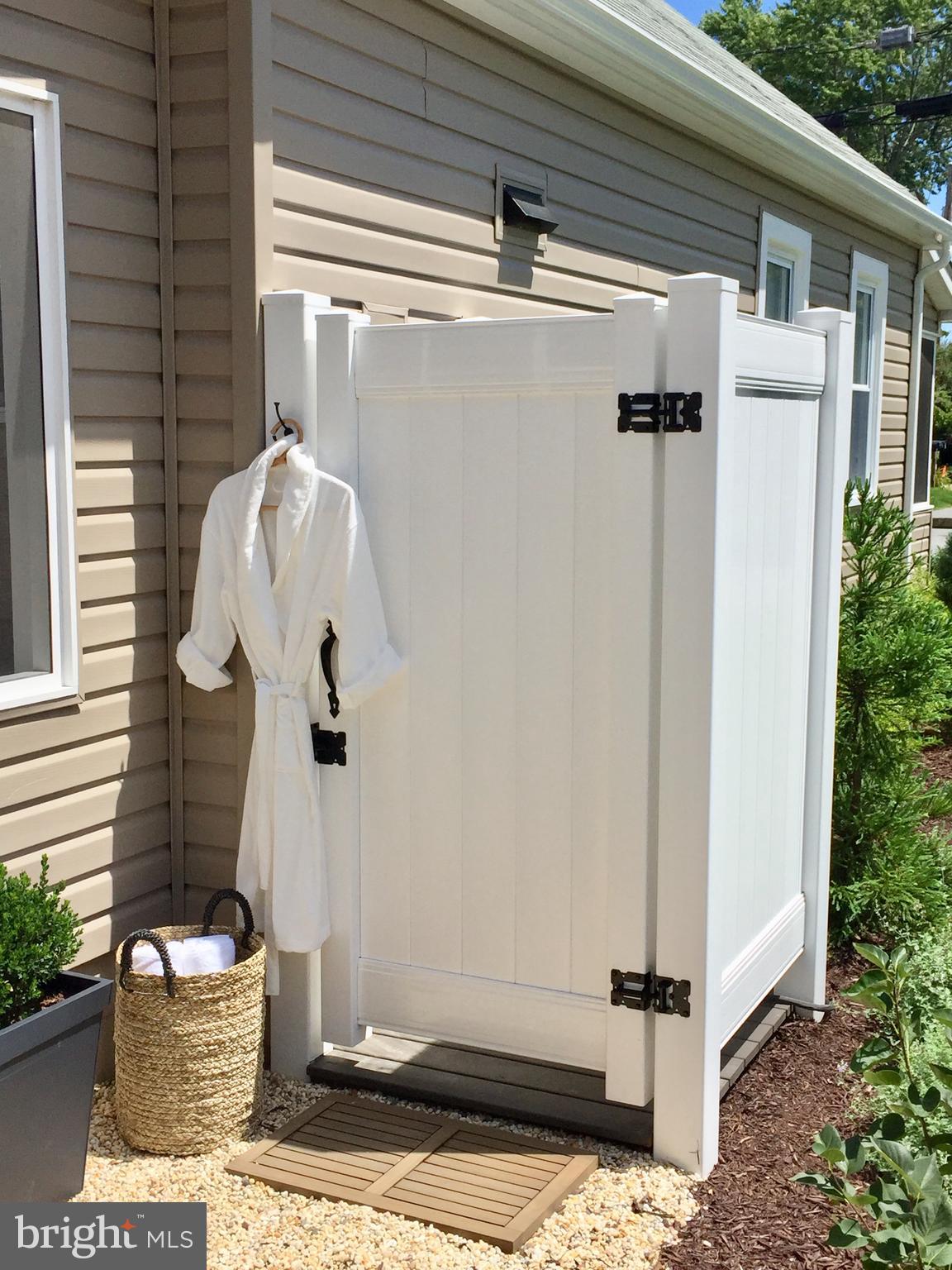 20594 Bay Road, Unit 9 Rehoboth Beach, DE 19971 - Photo 35 of 41 Outdoor Shower