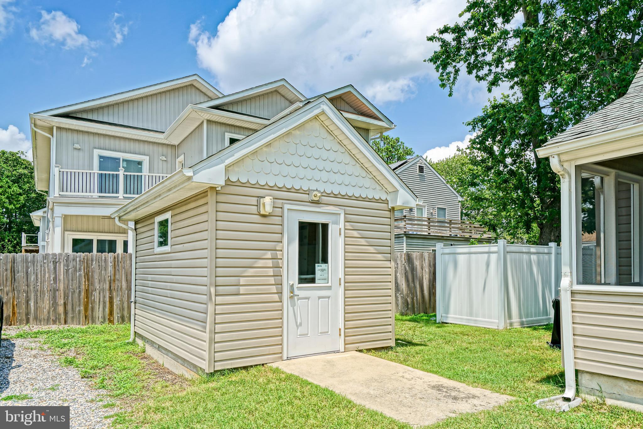 20594 Bay Road, Unit 9 Rehoboth Beach, DE 19971 - Photo 39 of 41 Community Laundry Cottage
