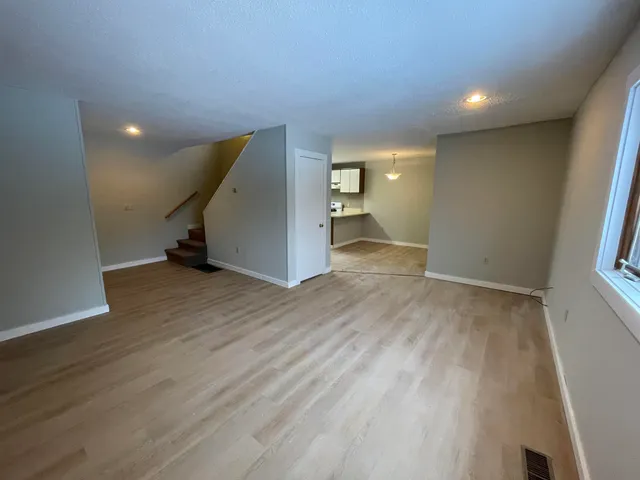 $1,800 | 46 Terrill Street, Unit 6, Rutland, VT 05701