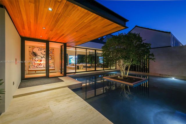 $15,660,000 | 4820 Southwest 86th Terrace, Miami, FL 33143