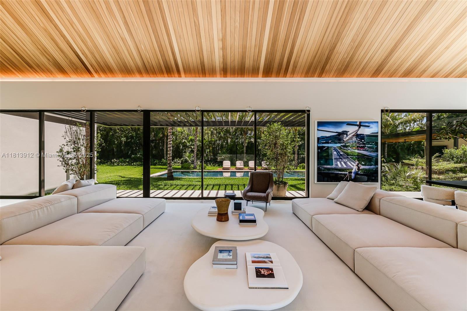 4820 Southwest 86th Terrace Miami, FL 33143 - Photo 8 of 26