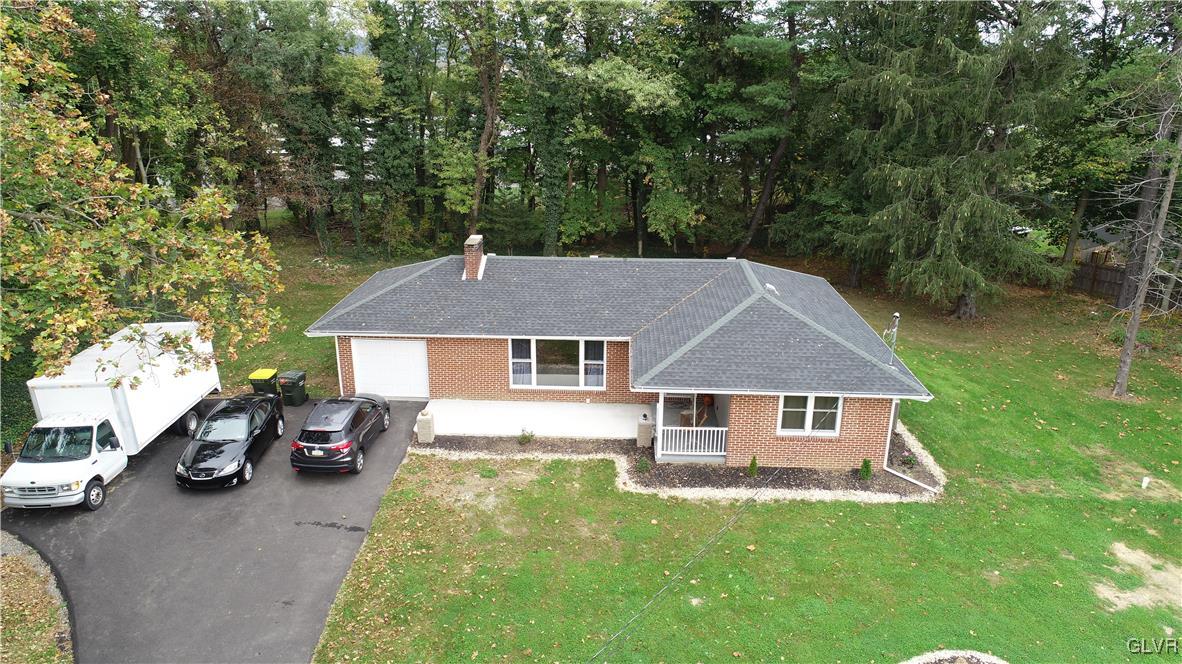3883 East Hopewell Road Center Valley, PA 18034 - Photo 3 of 25 Gallery Image 3