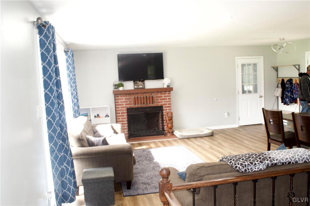 3883 East Hopewell Road Center Valley, PA 18034 - Photo 5 of 25 Gallery Image 5