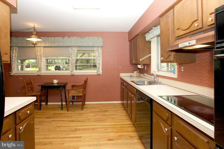 4803 Rim Rock Road Rockville, MD 20853 - Photo 3 of 30 Kitchen