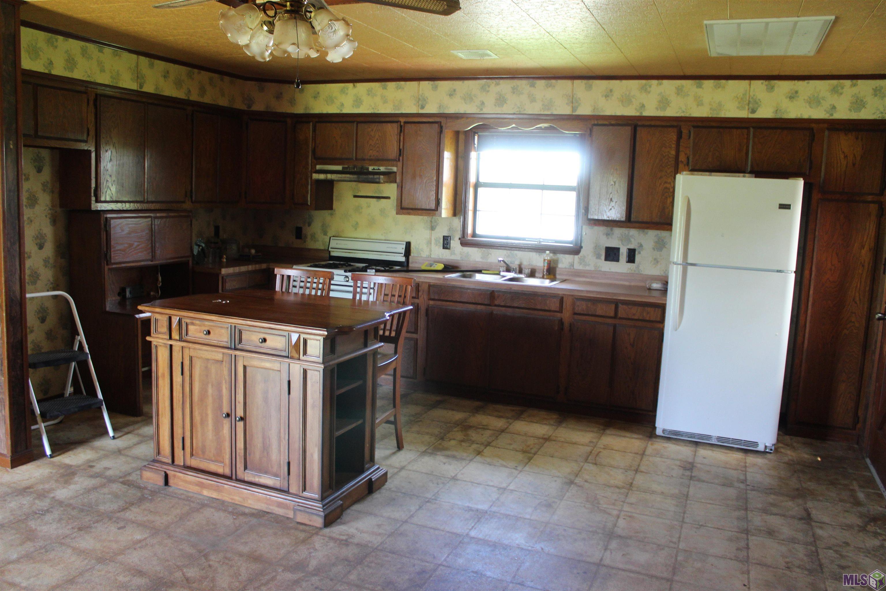 574 Hospital Drive Raceland, LA 70394 - Photo 7 of 16