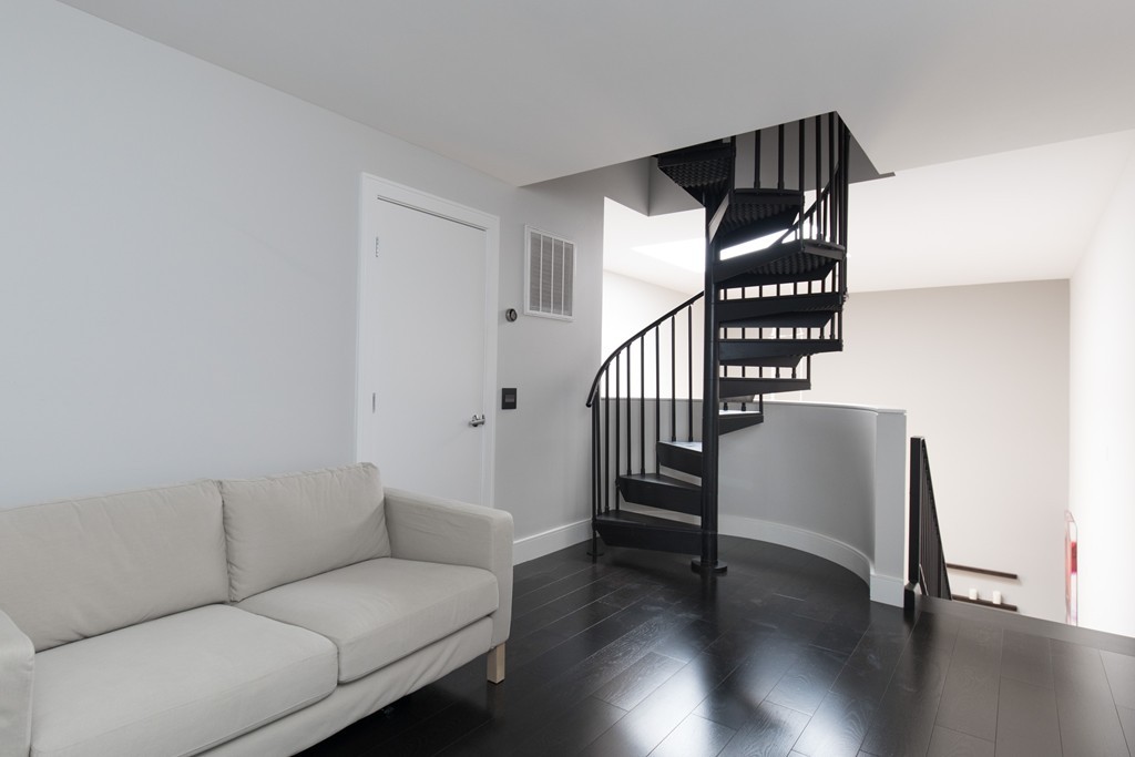 2420 Beacon Street, Unit PH6 Boston, MA 02467 - Photo 15 of 25