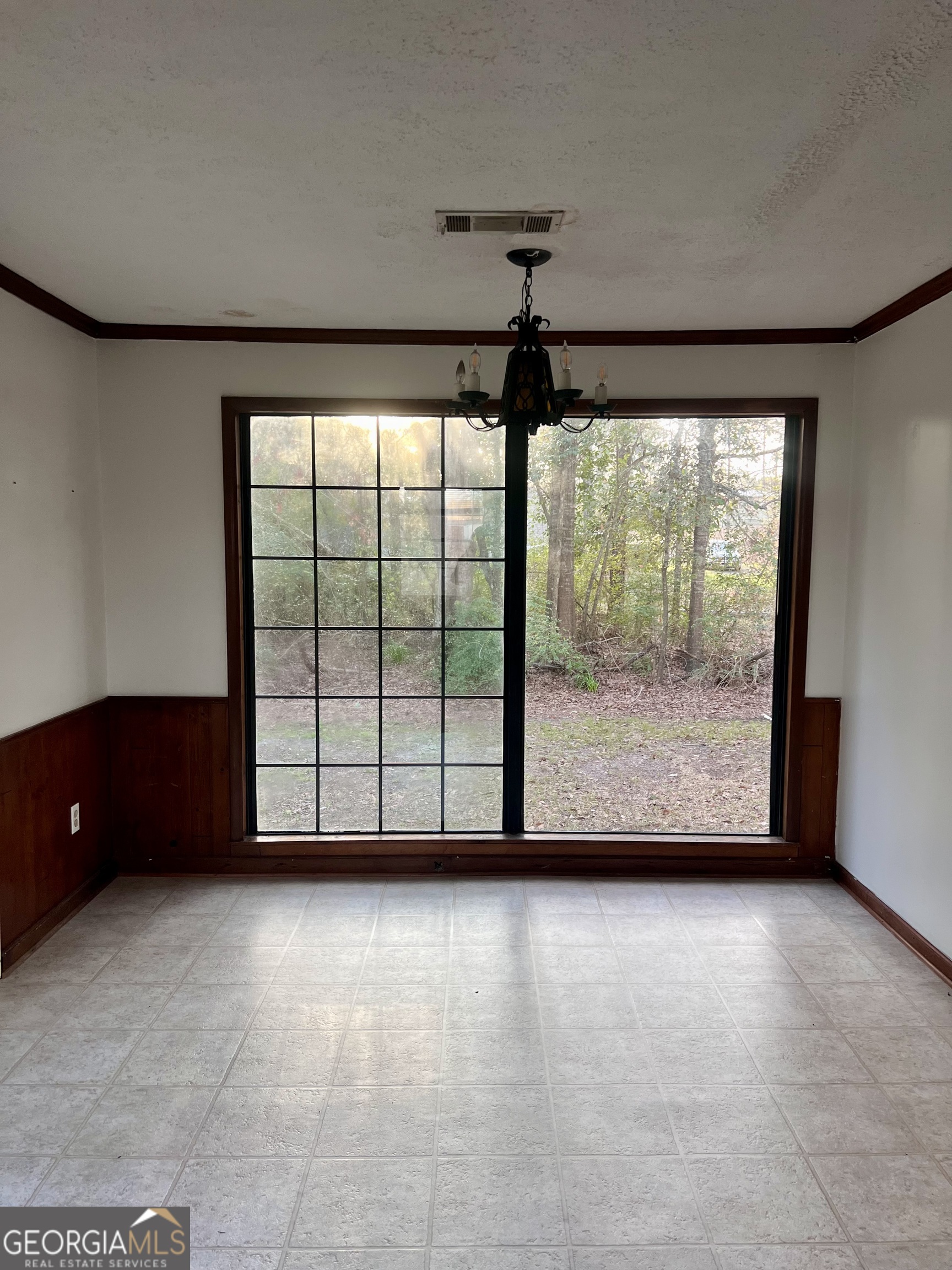 150 West P Lowery Road Eastman, GA 31023 - Photo 18 of 36 Dining Room