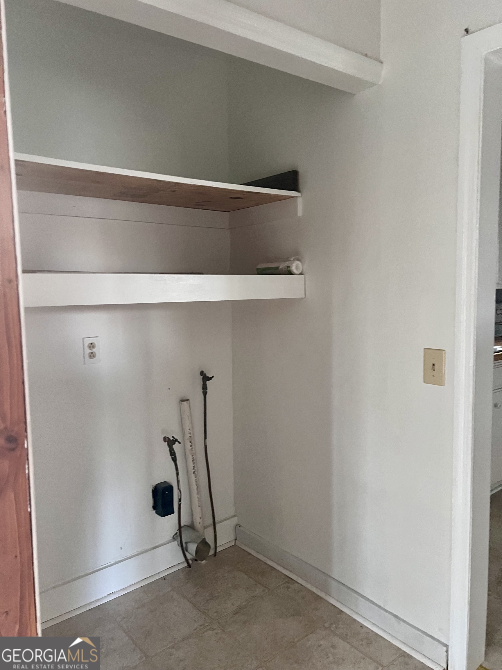 150 West P Lowery Road Eastman, GA 31023 - Photo 20 of 36 Laundry Room
