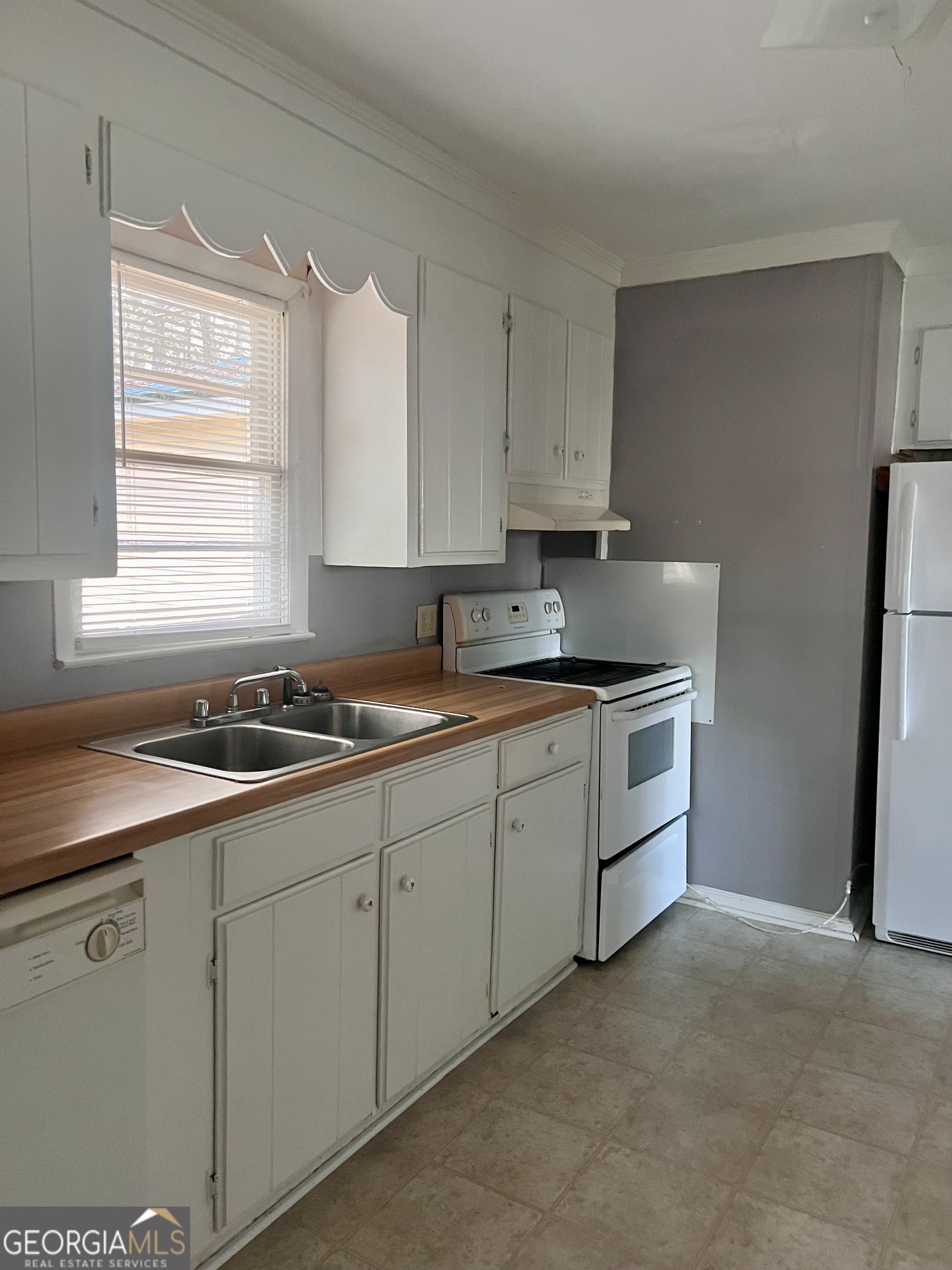 150 West P Lowery Road Eastman, GA 31023 - Photo 21 of 36 Kitchen