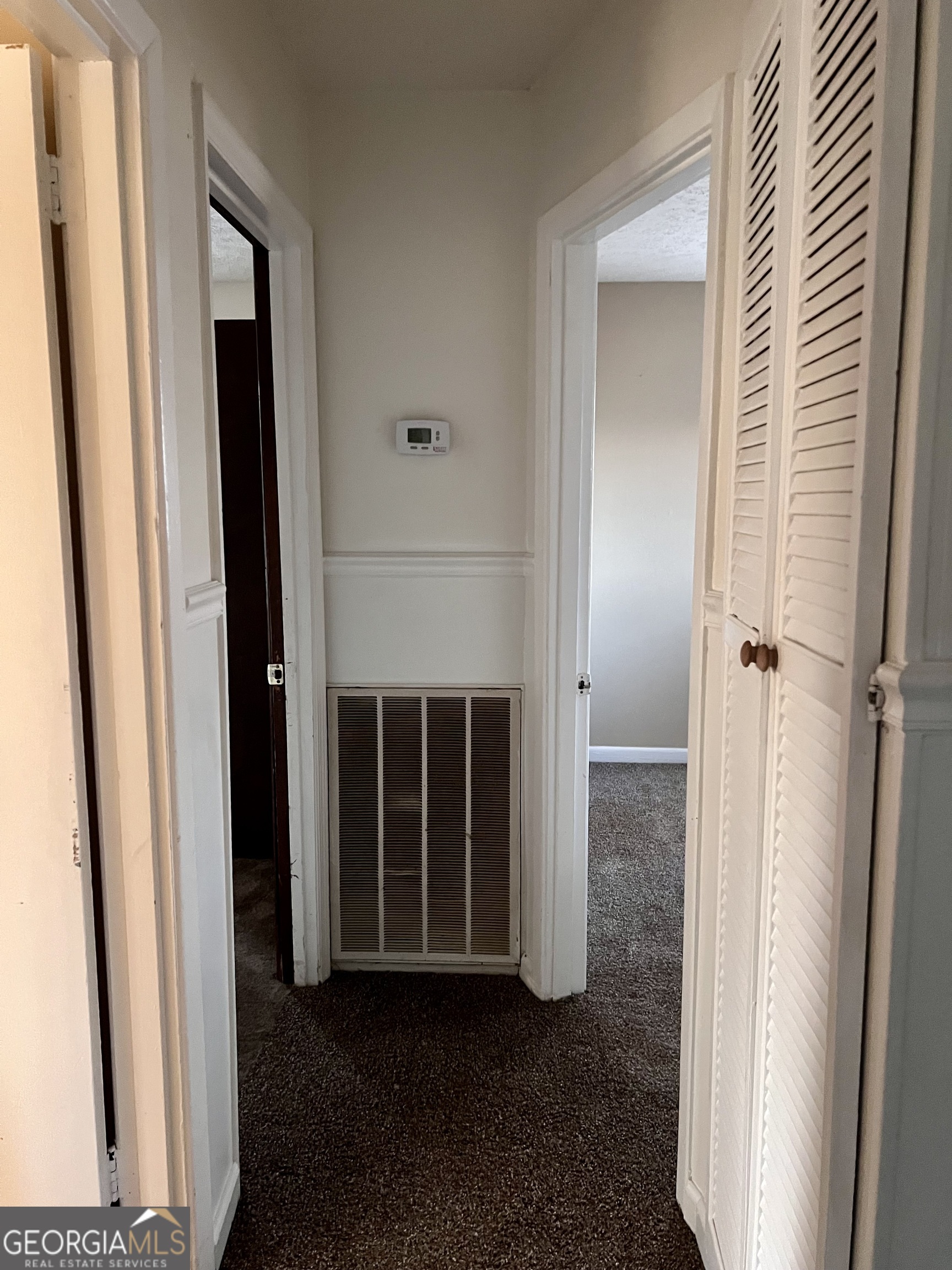 150 West P Lowery Road Eastman, GA 31023 - Photo 26 of 36 Hallway