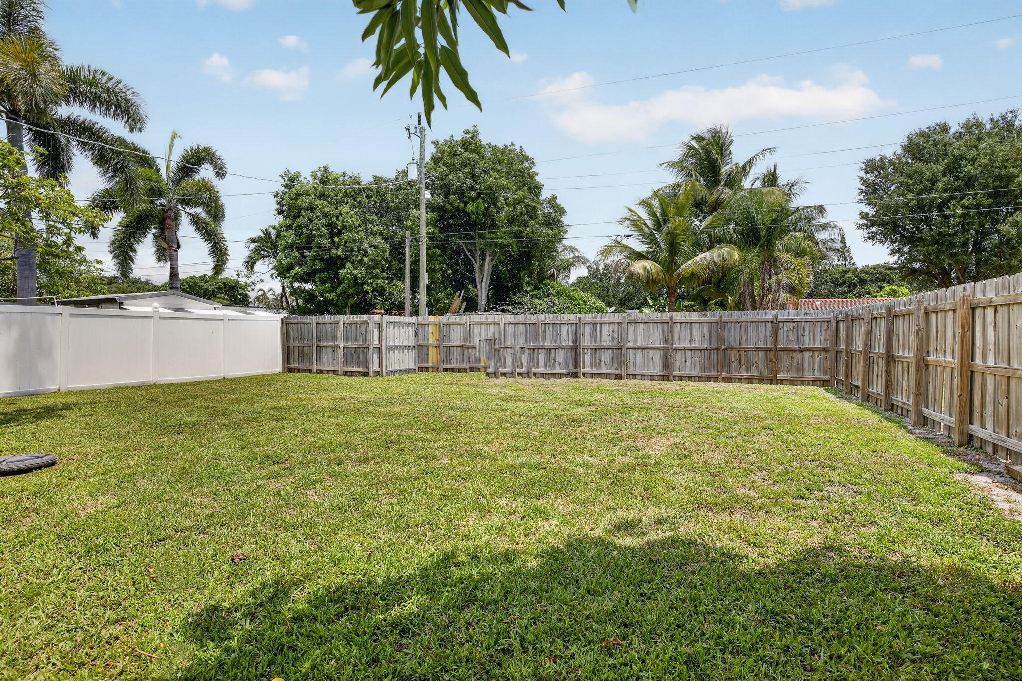 2427 Harding Street Hollywood, FL 33020 - Photo 32 of 38 31-web-or-mls-_A7A1297