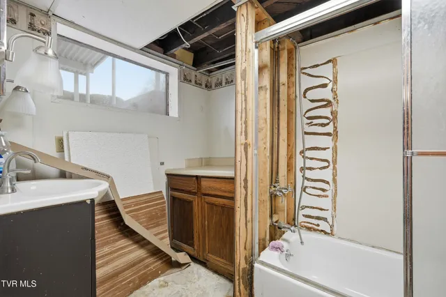 $175,000 | 1736 Main Avenue Southwest, Norton, VA 24273