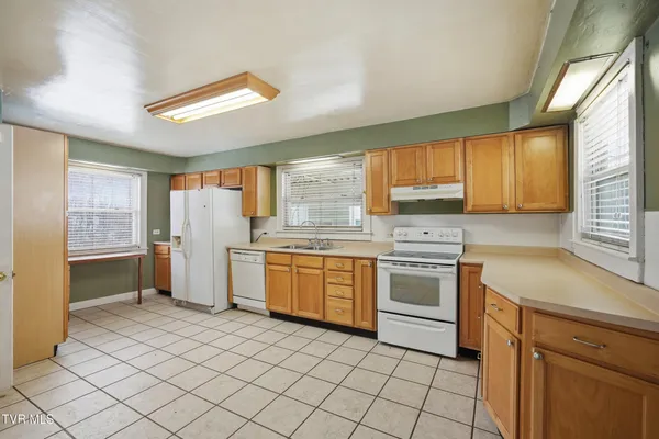 $169,000 | 1736 Main Avenue Southwest, Norton, VA 24273