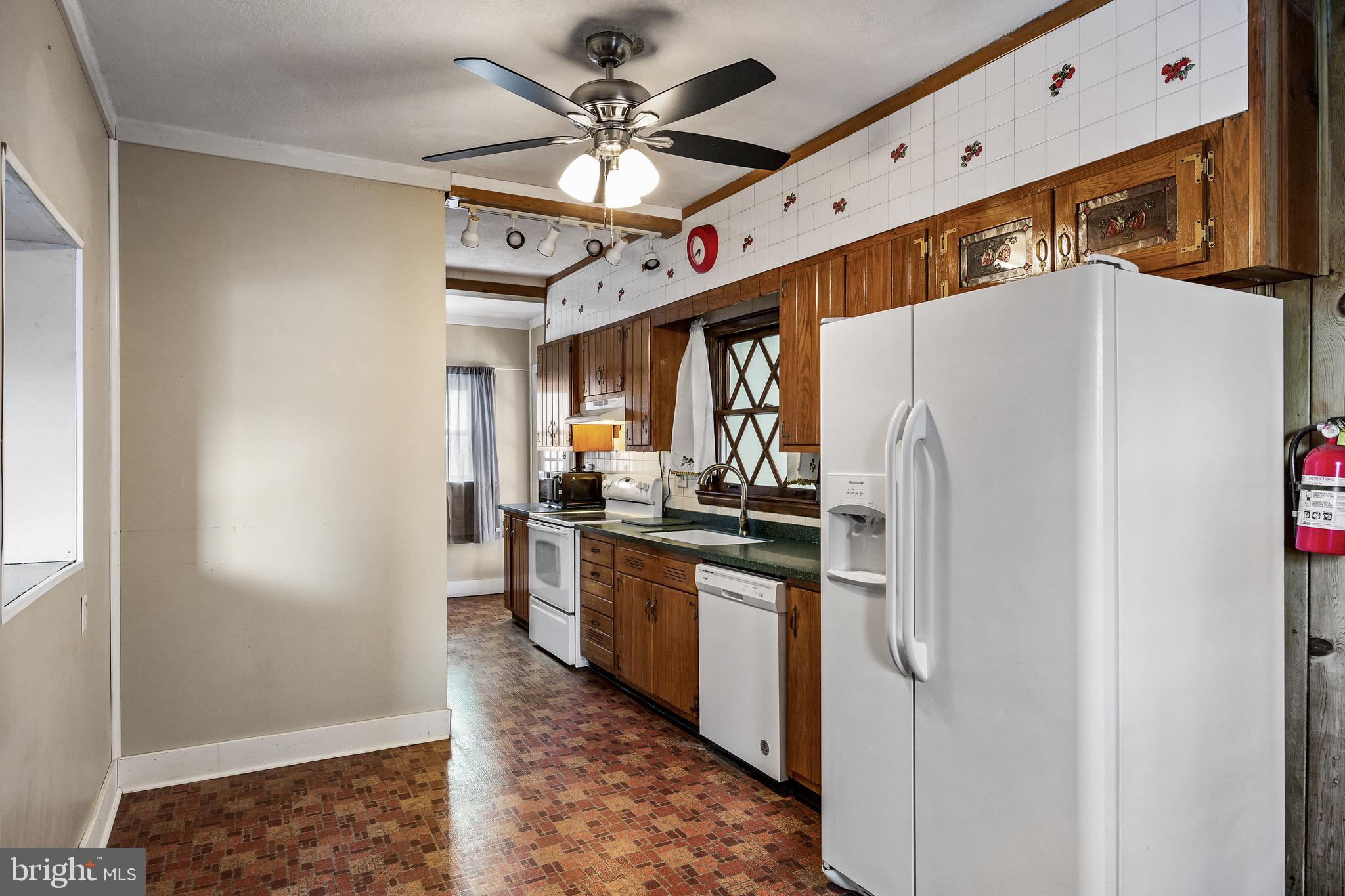 116 Lippincott Avenue Riverside, NJ 08075 - Photo 13 of 34 Kitchen