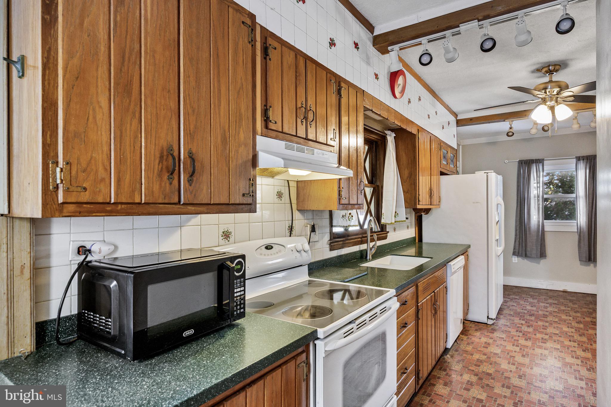 116 Lippincott Avenue Riverside, NJ 08075 - Photo 16 of 34 Kitchen
