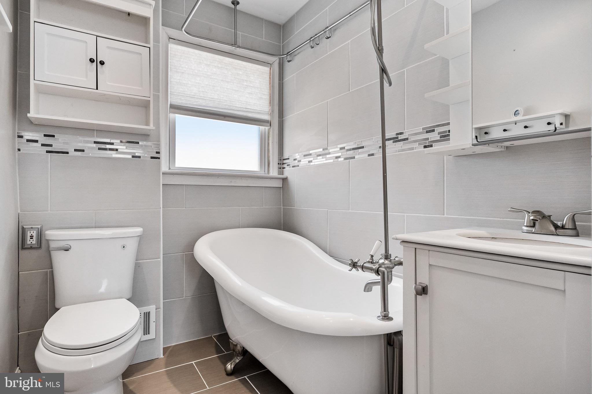 116 Lippincott Avenue Riverside, NJ 08075 - Photo 25 of 34 Upstairs full bath