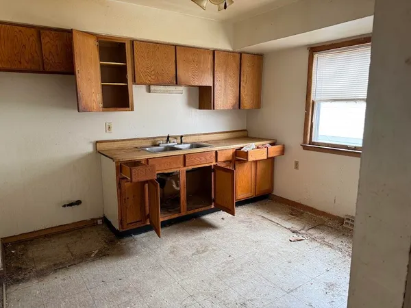 $79,900 | 5952 North 61st Street, Milwaukee, WI 53218