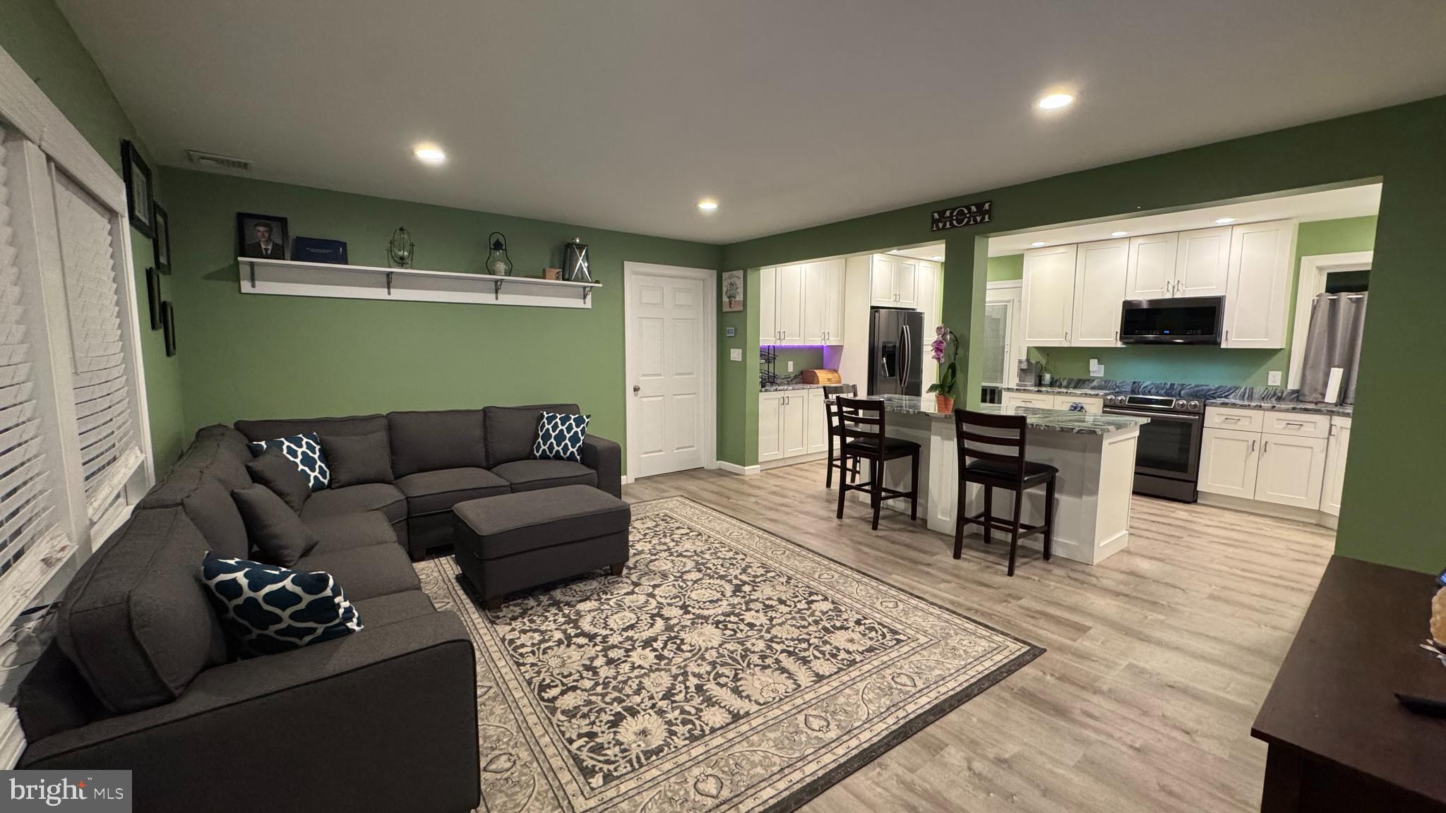 5 June Road Levittown, PA 19056 - Photo 3 of 19