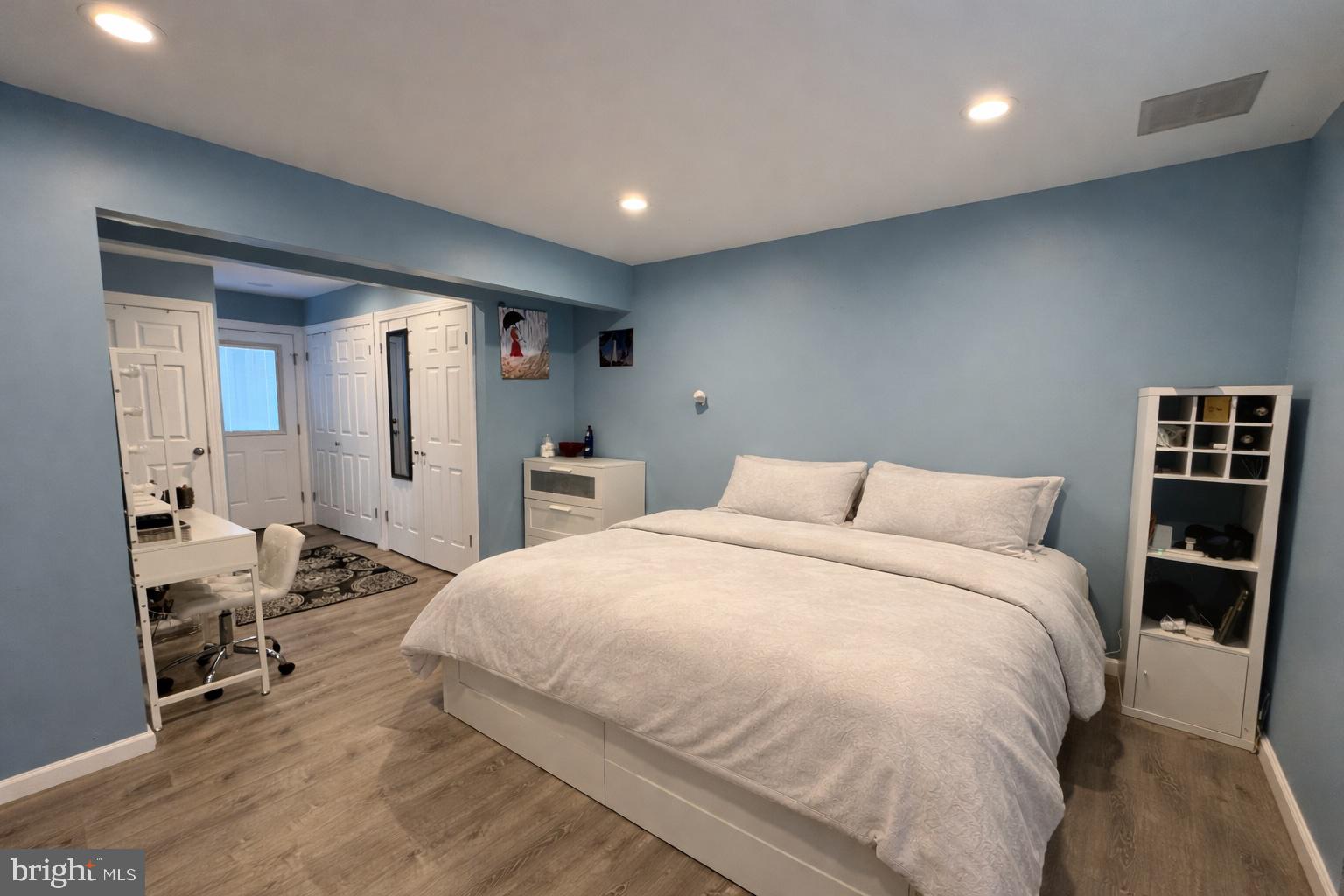 5 June Road Levittown, PA 19056 - Photo 10 of 20 a spacious bedroom with a bed and walk in closet