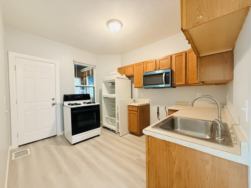93 Zeigler Street, Unit 1 Boston, MA 02119 - Photo 5 of 10