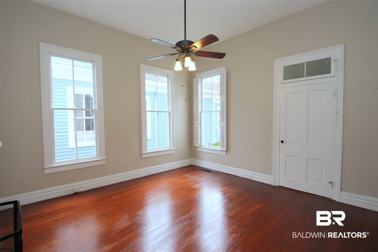 1121 Old Shell Road Mobile, AL 36604 - Photo 16 of 36