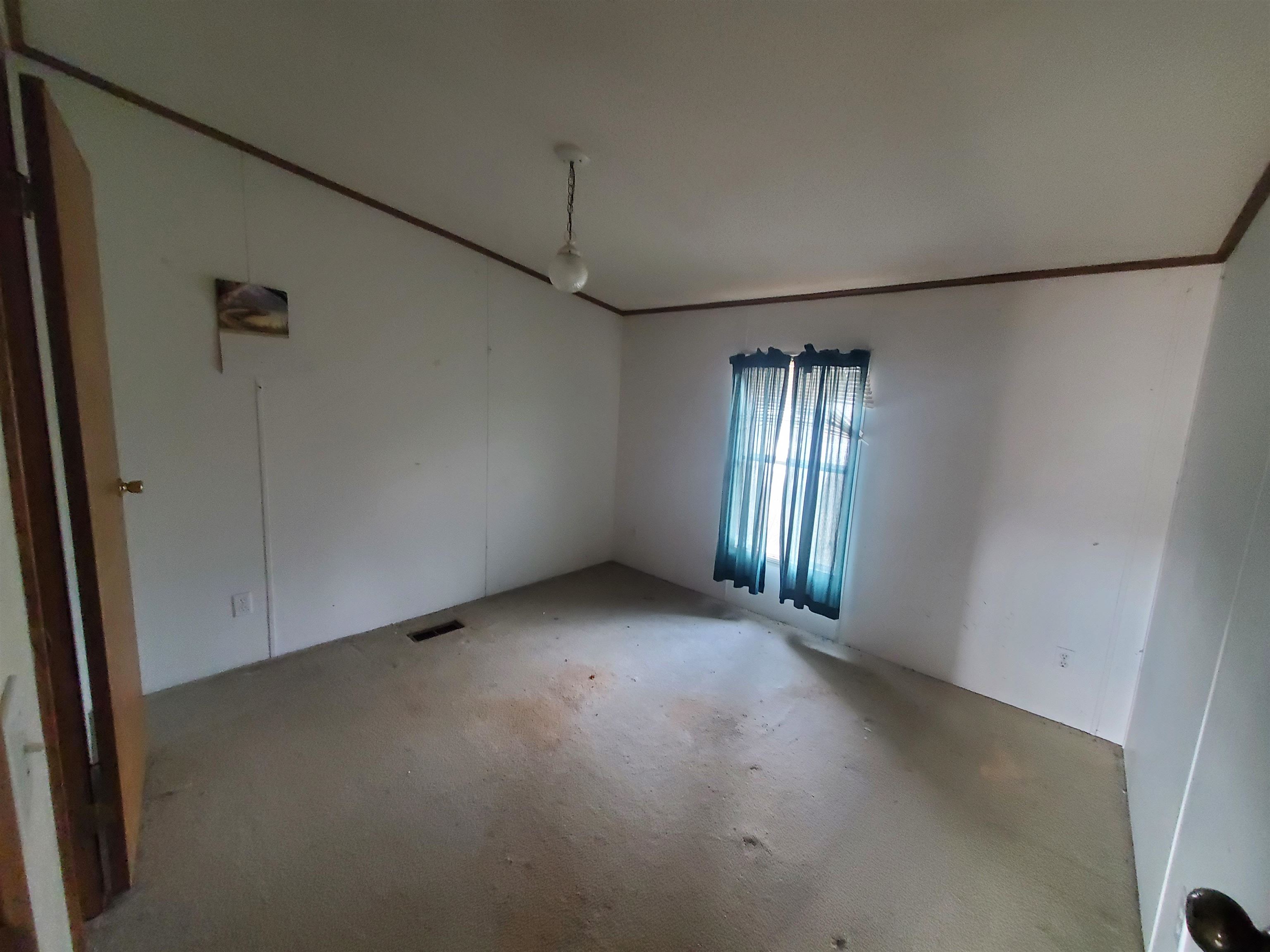 11342 East Pakes Road Crystal, MI 48818 - Photo 9 of 17