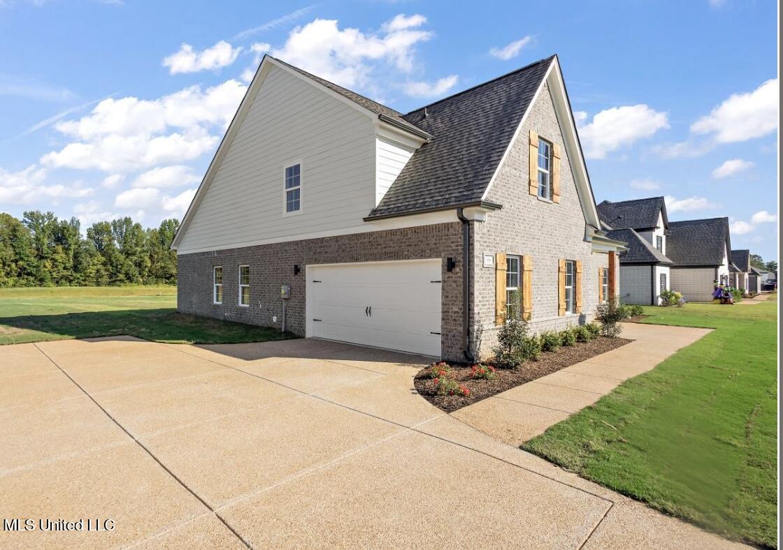7579 Thomas Riley Street Hernando, MS 38632 - Photo 3 of 20 Oak