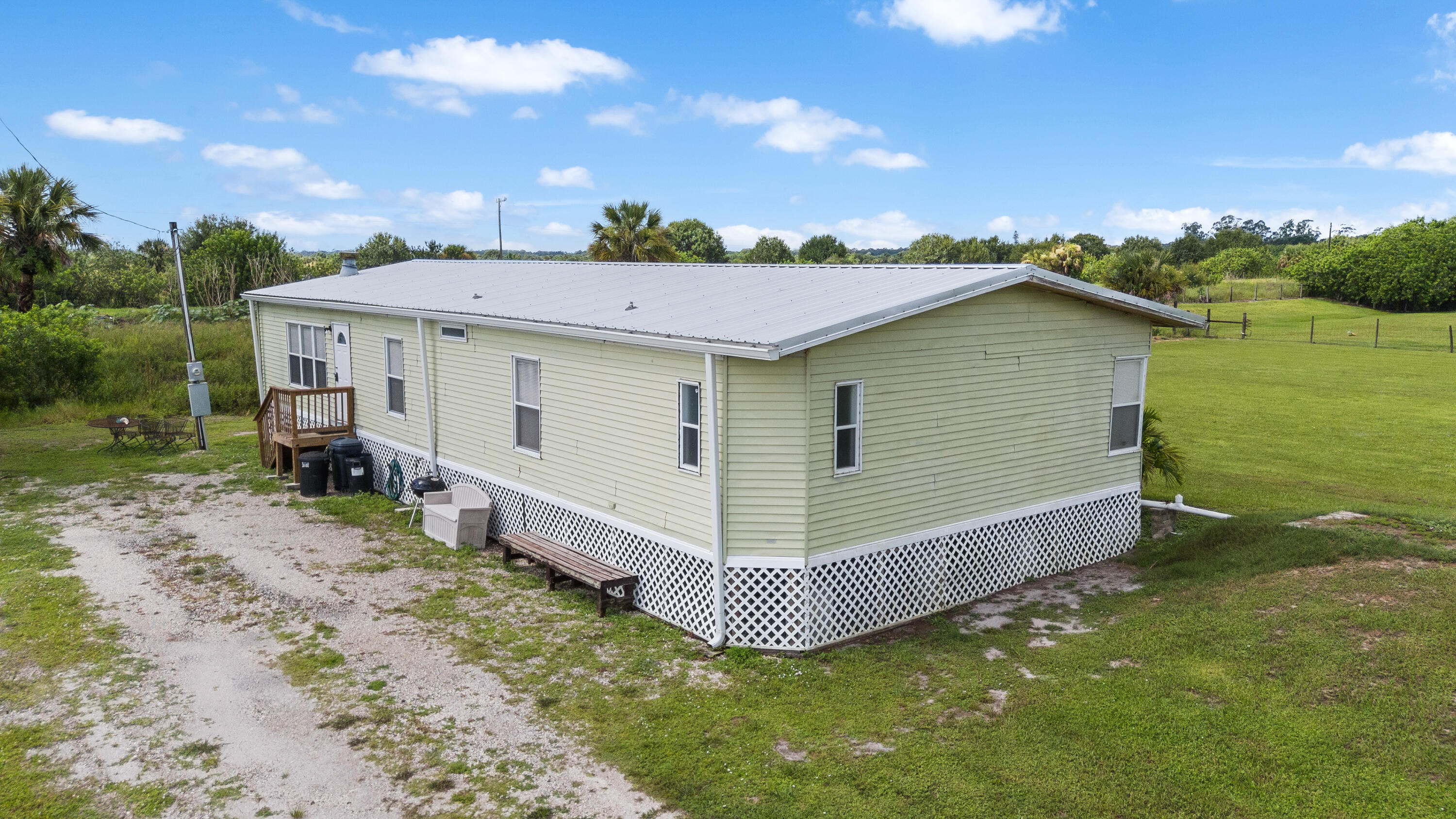 344 Pine Lane Clewiston, FL 33440 - Photo 33 of 43 DJI_20250830112017_0028_D