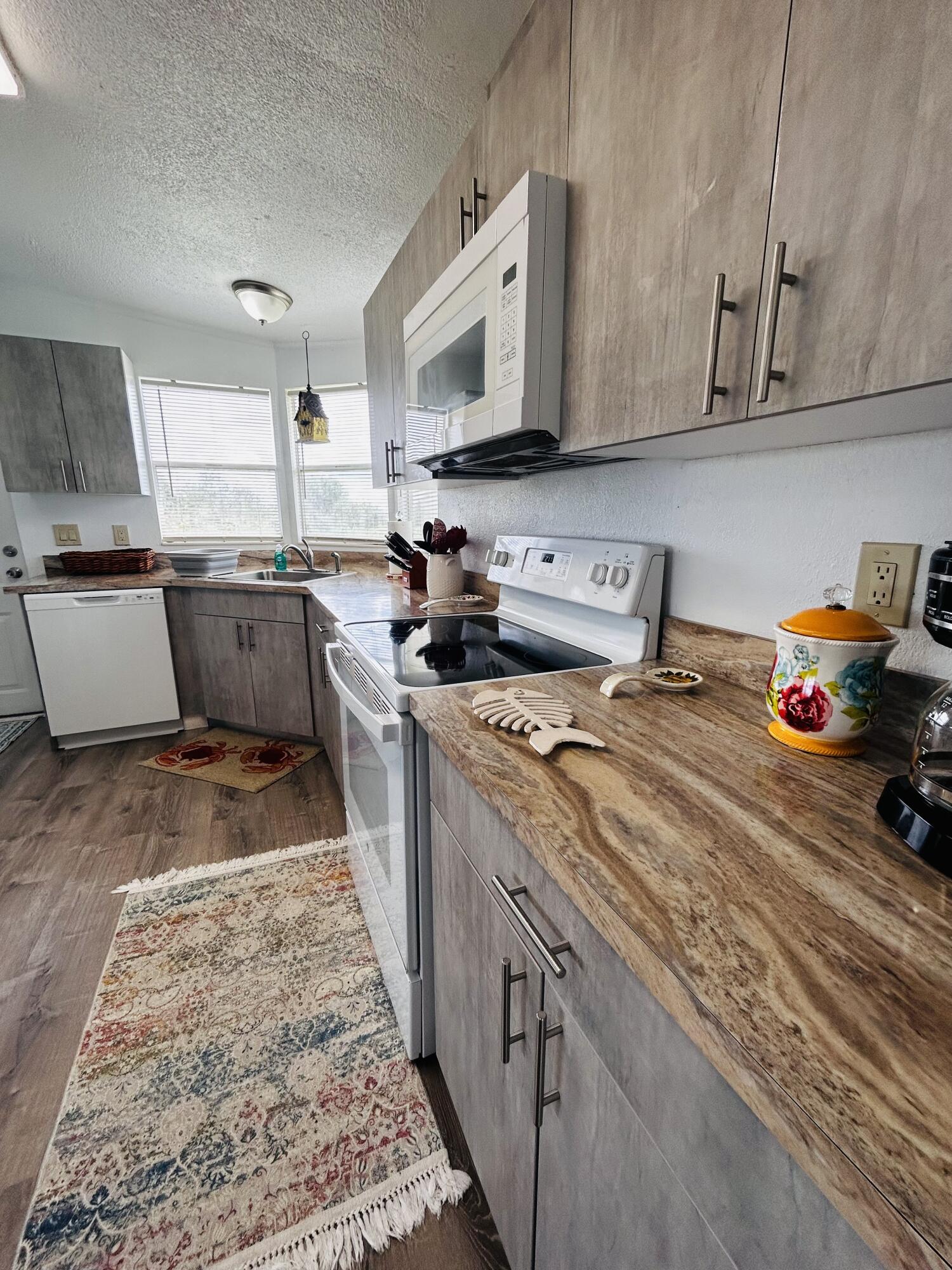 344 Pine Lane Clewiston, FL 33440 - Photo 9 of 43 IMG_3397