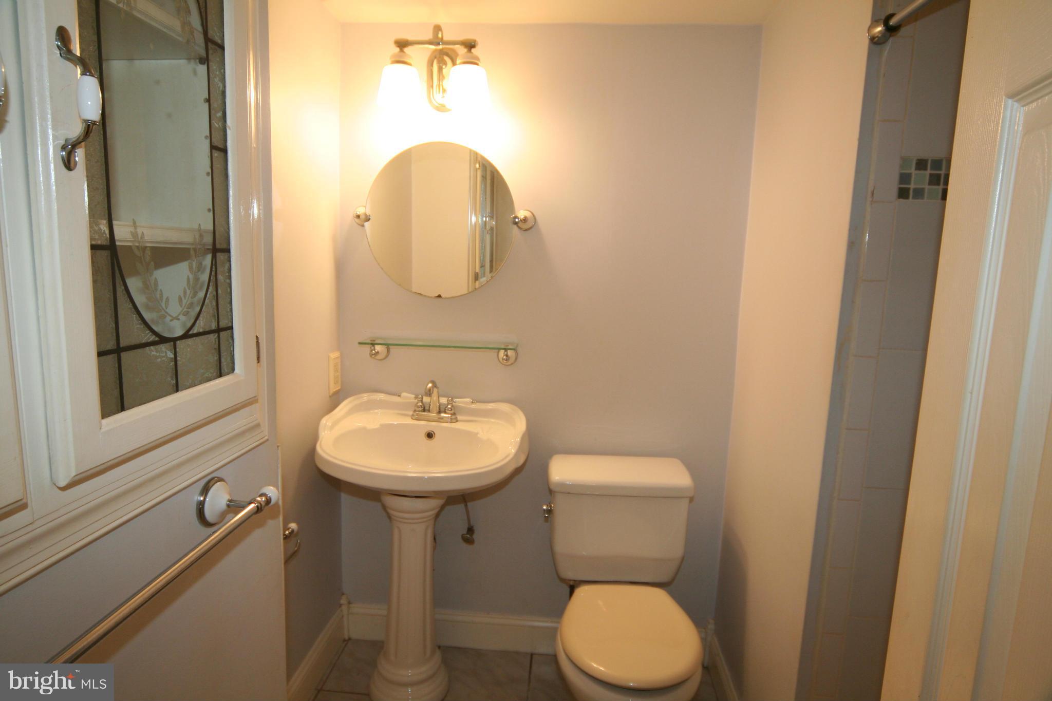 123 Rolling Road Gaithersburg, MD 20877 - Photo 14 of 14 Bath