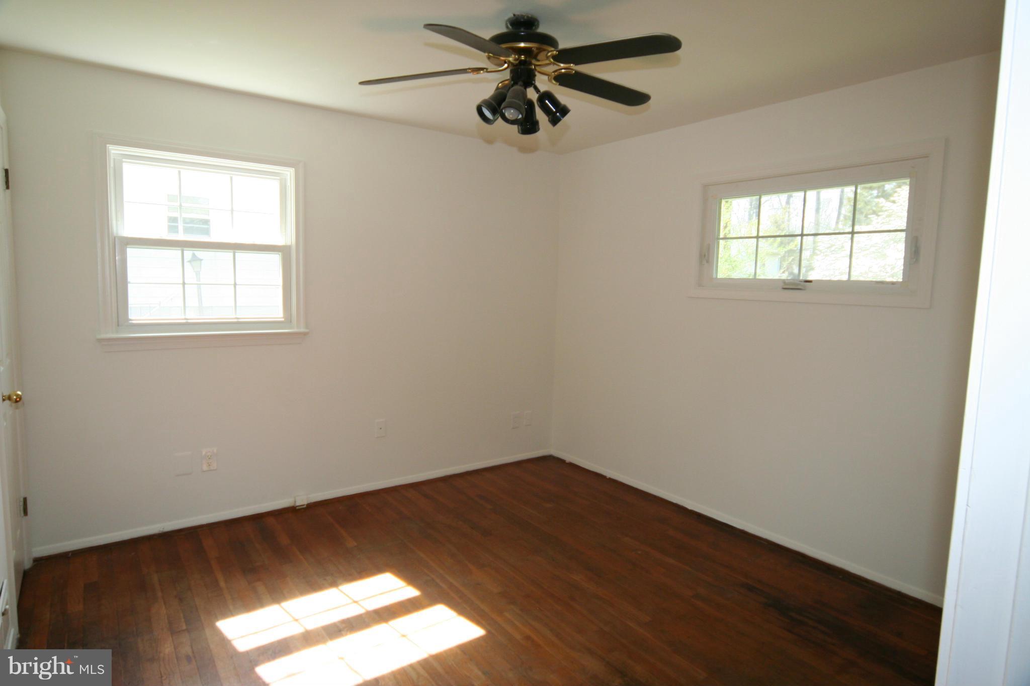 123 Rolling Road Gaithersburg, MD 20877 - Photo 8 of 14 Bedroom (Master)