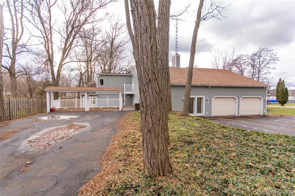 11000 White Lake Road Fenton, MI 48430 - Photo 1 of 40