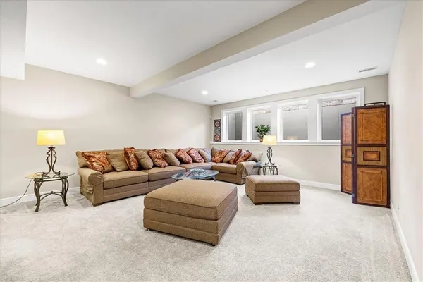 $735,000 | 10008 North Revere Court, Kansas City, MO 64154