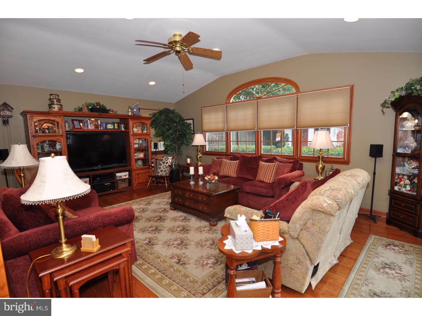 31 Manchester Road Eastampton, NJ 08060 - Photo 11 of 25 Family Room