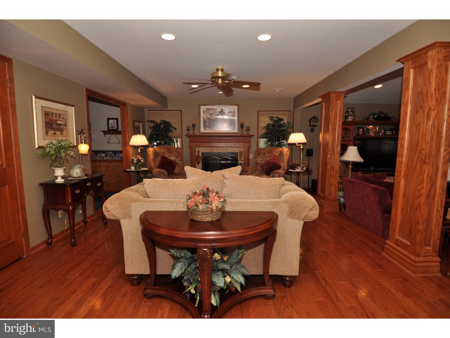 31 Manchester Road Eastampton, NJ 08060 - Photo 10 of 25 Living Room