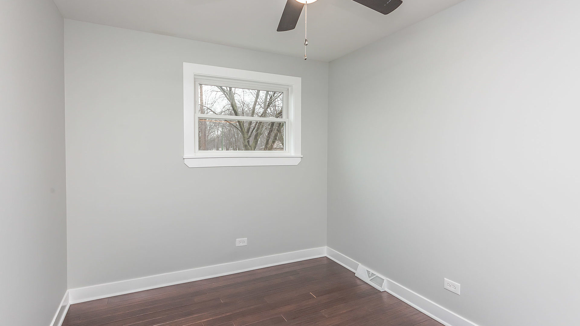 1159 West 112th Street Chicago, IL 60643 - Photo 12 of 27 an empty room with windows
