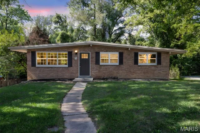 $210,000 | 57 Cheshire Drive, Belleville, IL 62223