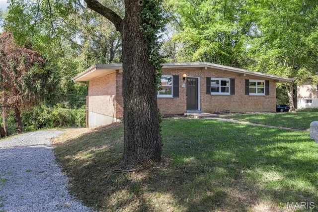 $210,000 | 57 Cheshire Drive, Belleville, IL 62223