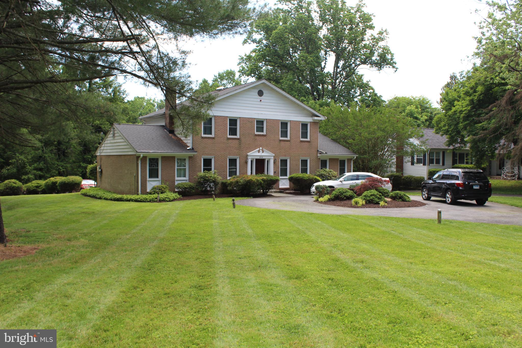 9519 Falls Road Potomac, MD 20854 - Photo 2 of 22 exterior front view