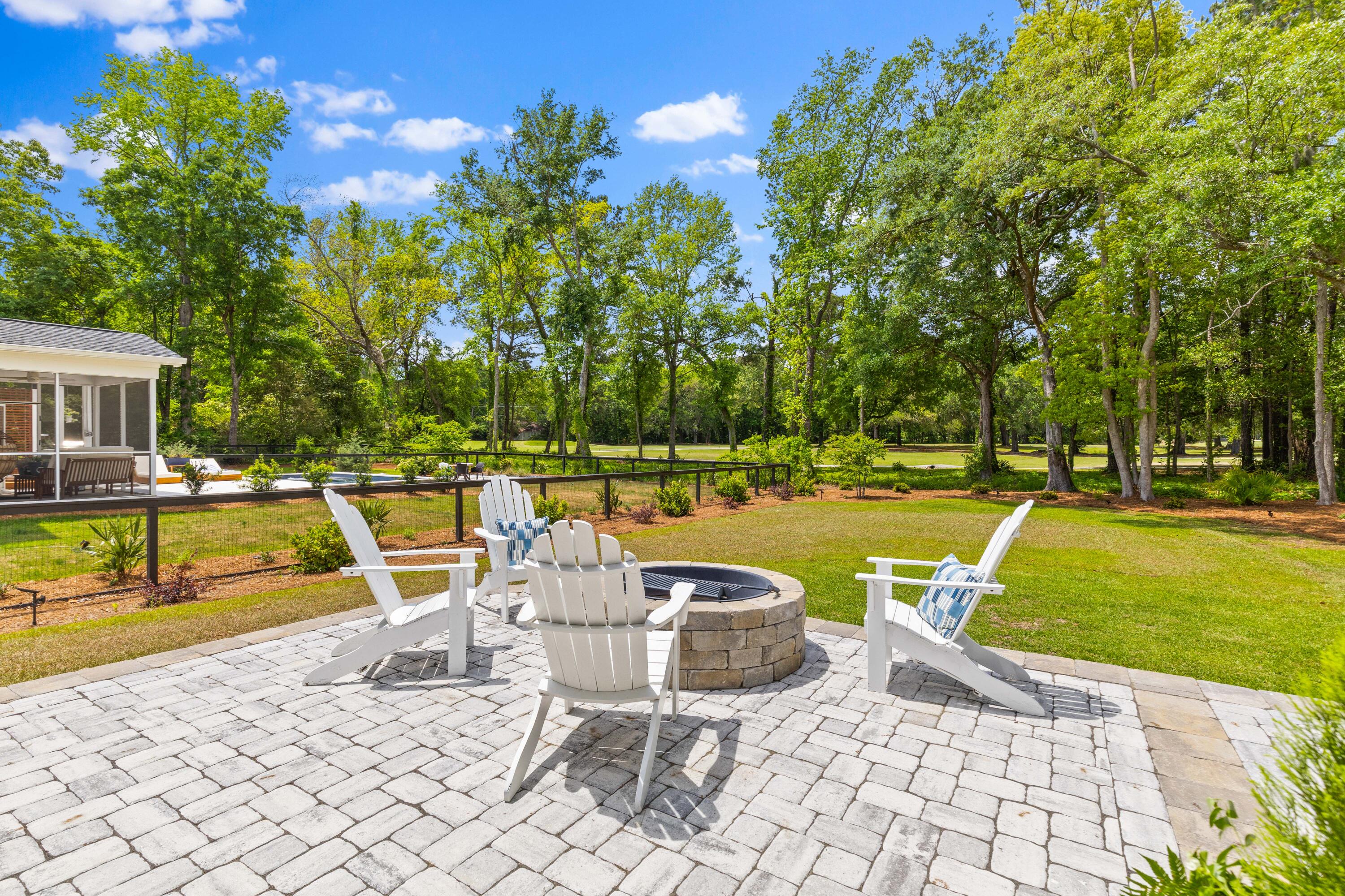 481 Woodland Shores Road Charleston, SC 29412 - Photo 3 of 37 1G1A4601