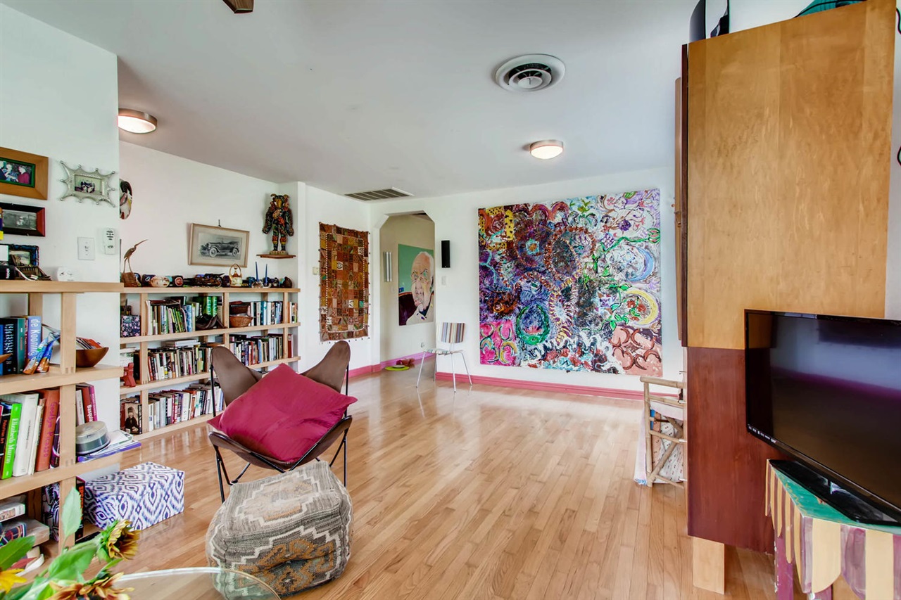 9030 Avocado Street Spring Valley, CA 91977 - Photo 5 of 24 Gallery Image 5
