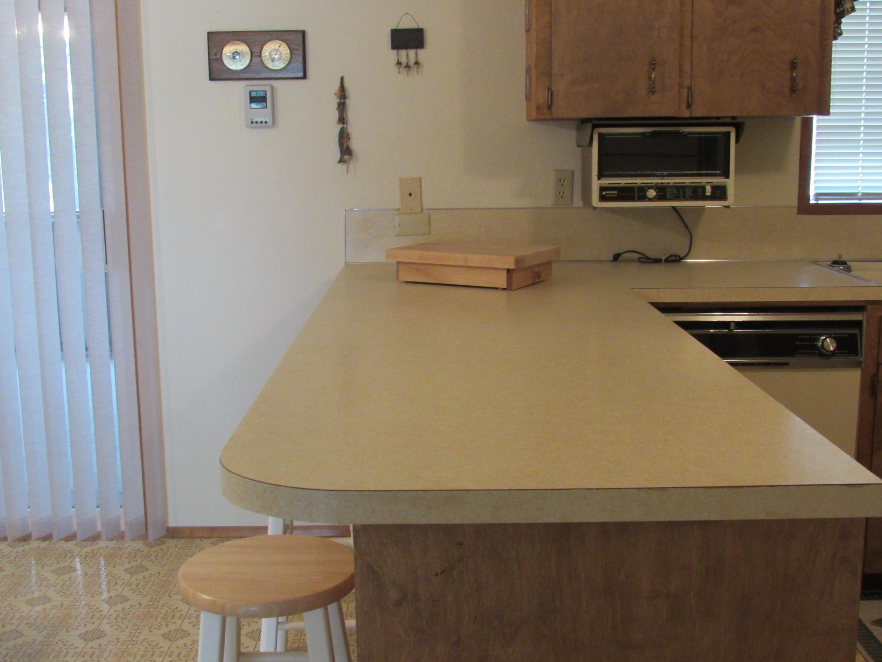 51582 Ash Road La Pine, OR 97739 - Photo 18 of 52 Eating Bar Use