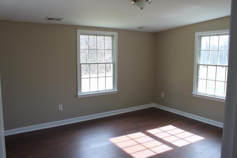 117 Nike Road Coraopolis, PA 15108 - Photo 15 of 24 Gallery Image 15