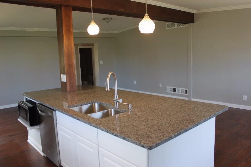 117 Nike Road Coraopolis, PA 15108 - Photo 4 of 24 Gallery Image 4