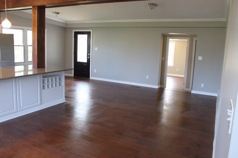 117 Nike Road Coraopolis, PA 15108 - Photo 7 of 24 Gallery Image 7